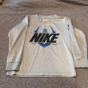 Boys long sleeves top